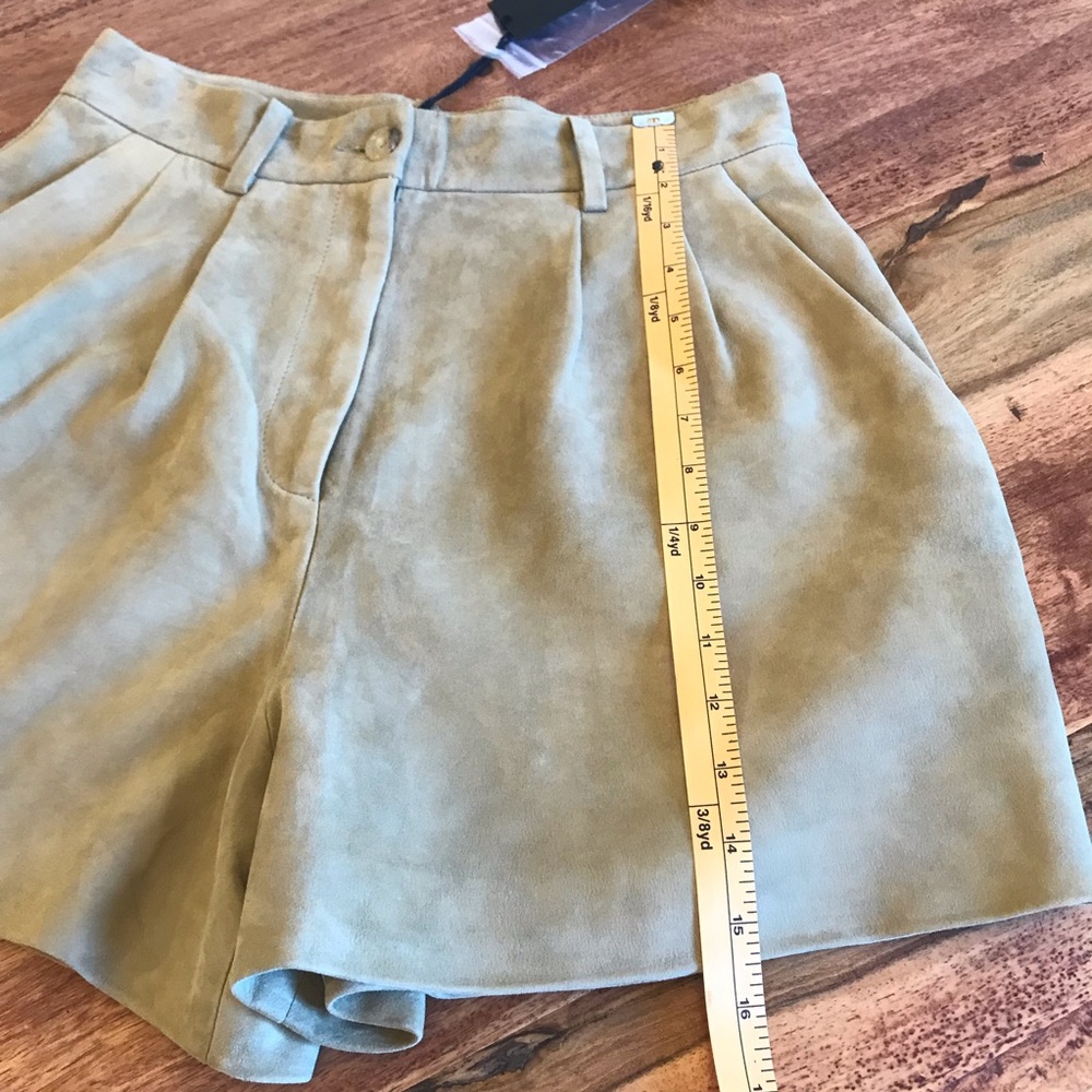 NWT Nili Lotan Suede 100% Lambskin Shorts $795 - Picture 6 of 9